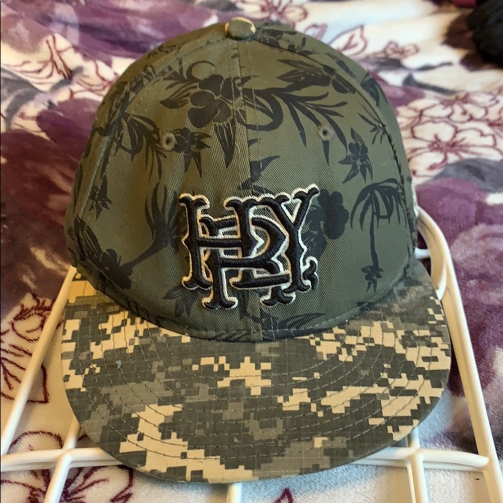 New era/ Hurley hat